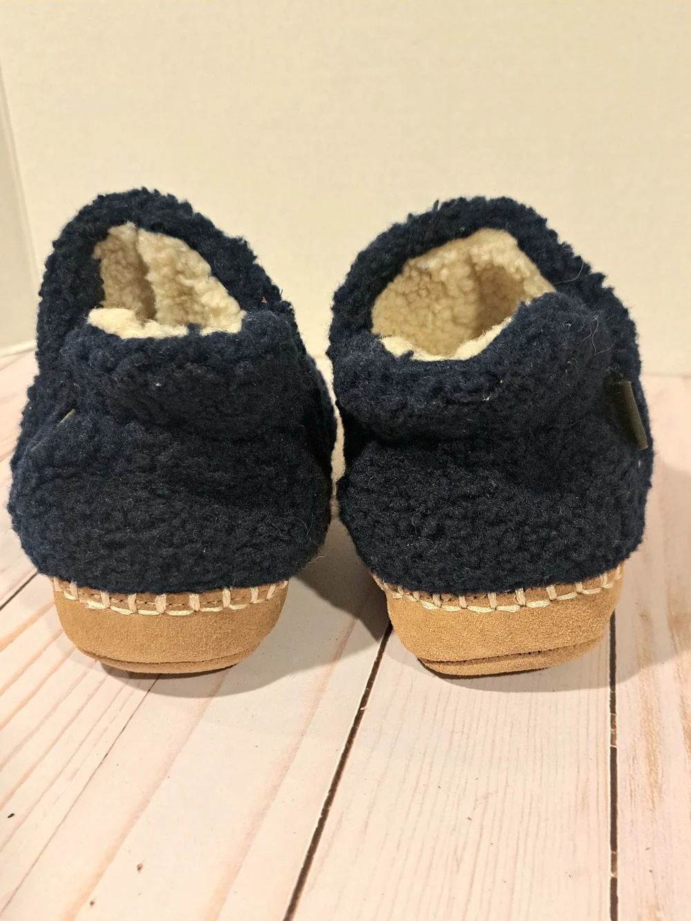 L.L. Bean Kids Blue Sherpa Slippers